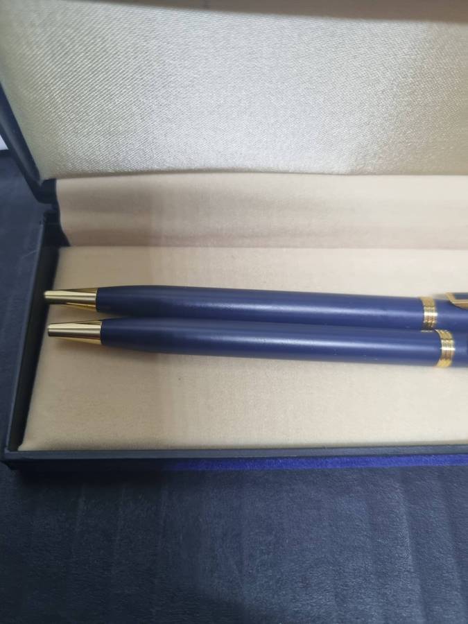 Looks Like Cross Pen and Pencil set