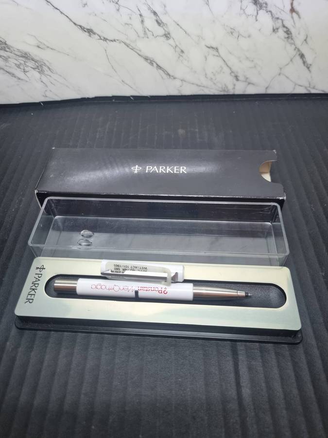 Parker Rollerball Black ink Medium Point.