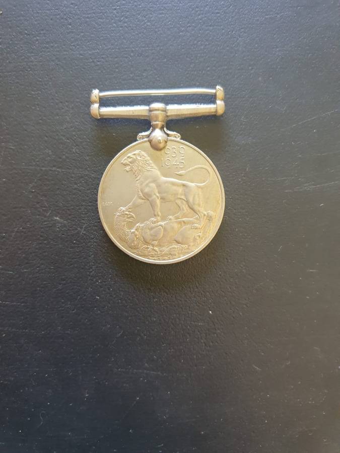 1939 to 1945 WW2 Medal to FL Jones