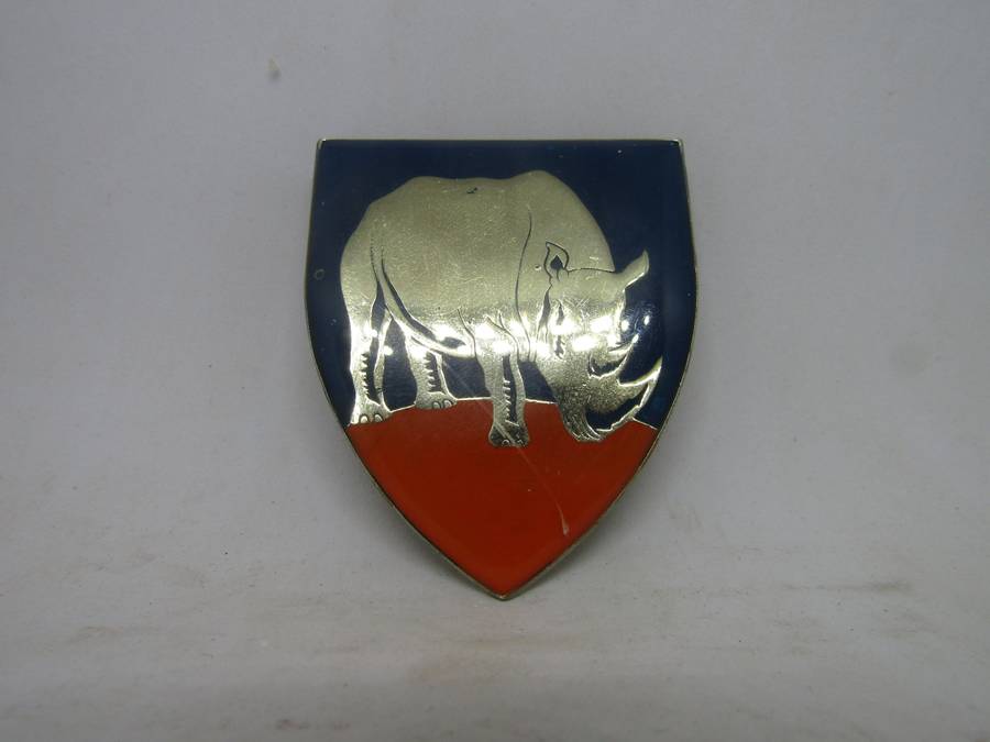 South African Defence Force SADF 3rd Armor Personnel Shoulder Flash Badge. Pins intact.