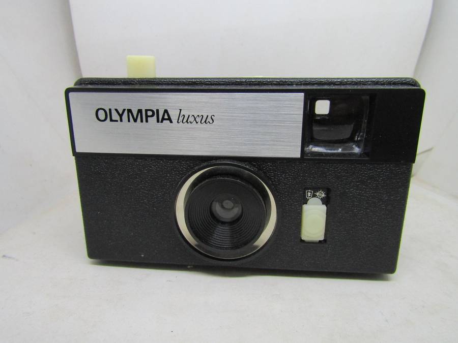 Olympia Luxus 126 Flashcube Camera in Original Box