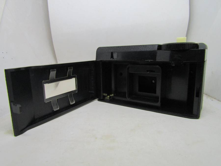 Olympia Luxus 126 Flashcube Camera in Original Box