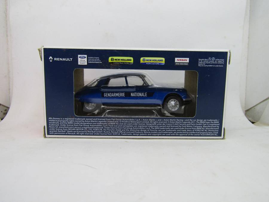 Norev - Multigam Classic - Scale 1:64 - Citroen DS