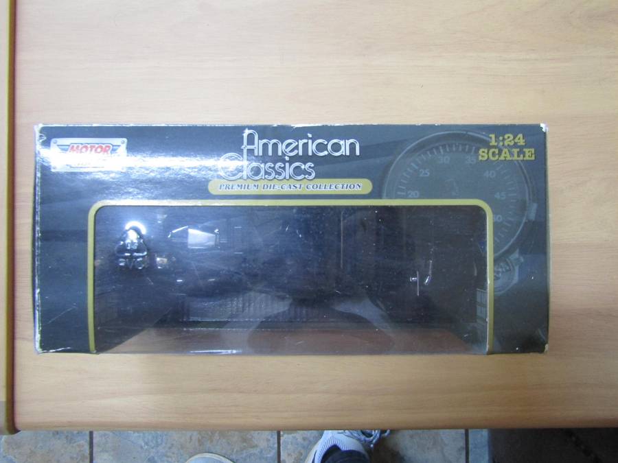 Motormax American Classic - 1932 - Ford Coupe - Scale 1:24