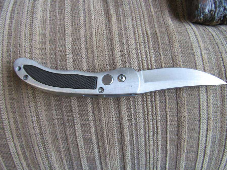 Stainless Steel Spring Knive. Blade 8cm