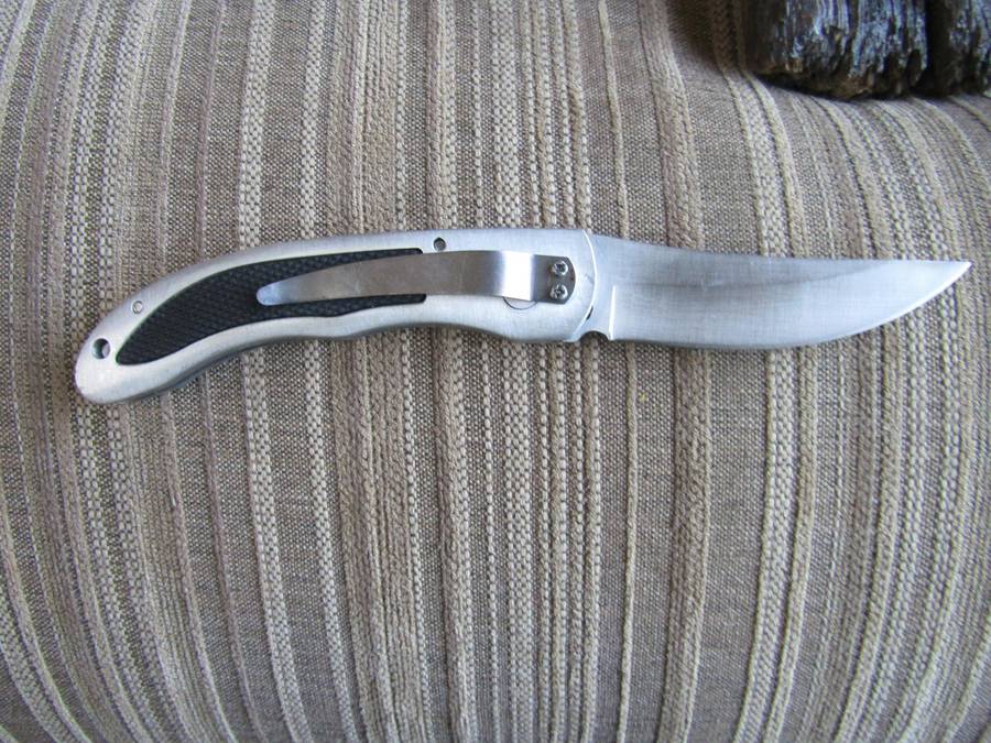 Stainless Steel Spring Knive. Blade 8cm