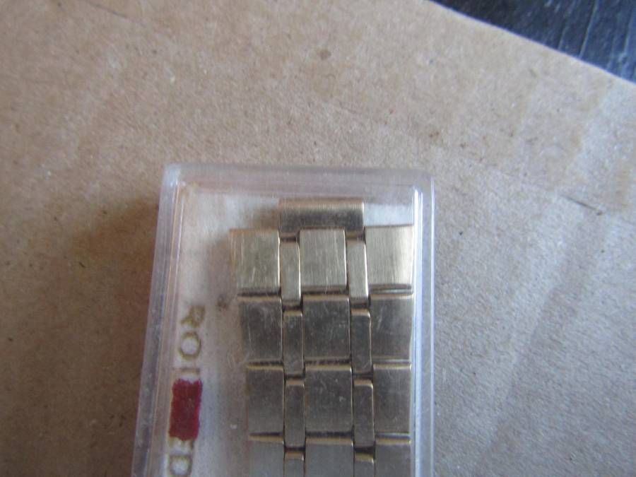 New Old Stock Citizen Gold Plated Men's watch Bracelet 1.5cm across. 2cm at pin (BAG B)