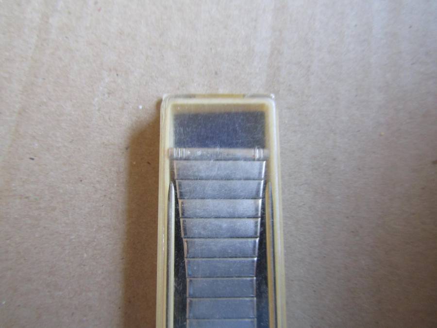 ZRC  New Old Stock Men's watch Bracelet 1.5cm across. 2.5 cm at pin (BAG B)