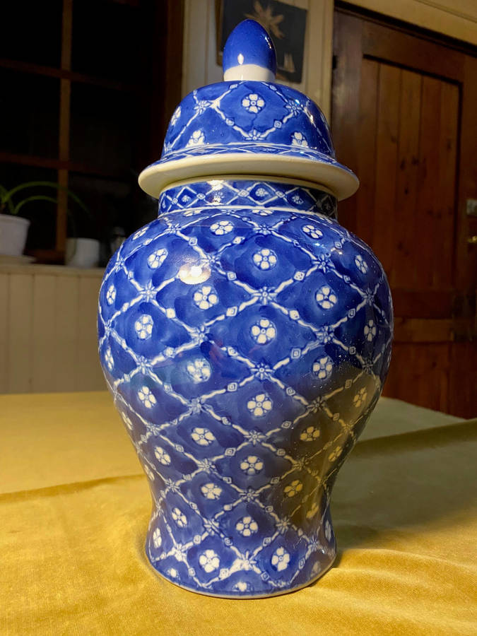 Large Blue and white ginger jar