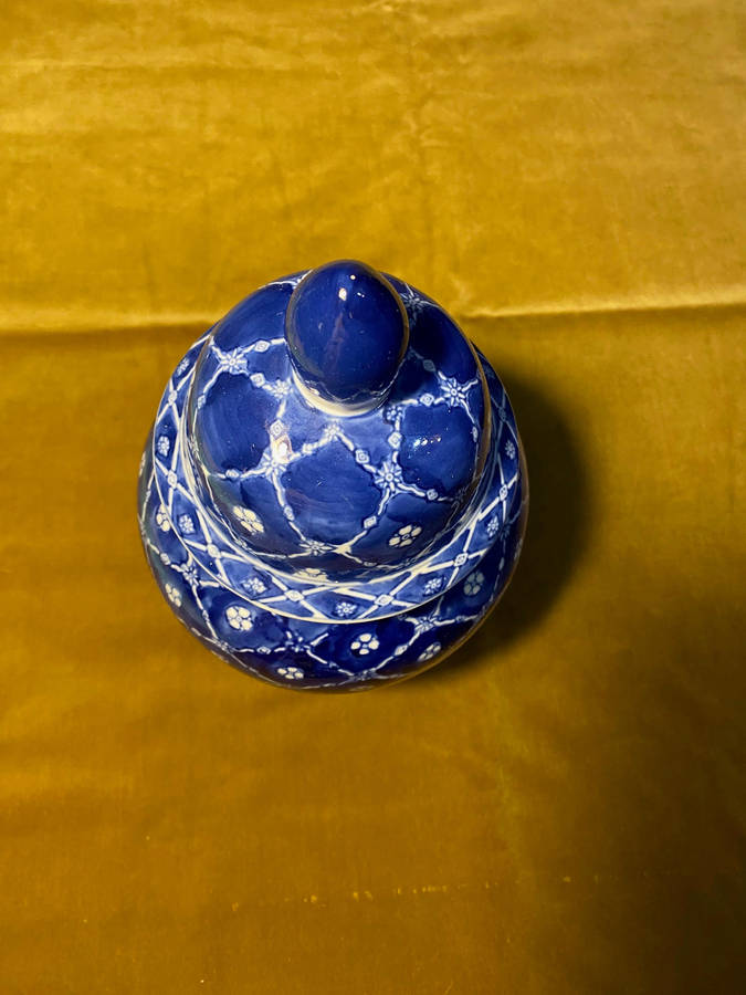 Large Blue and white ginger jar