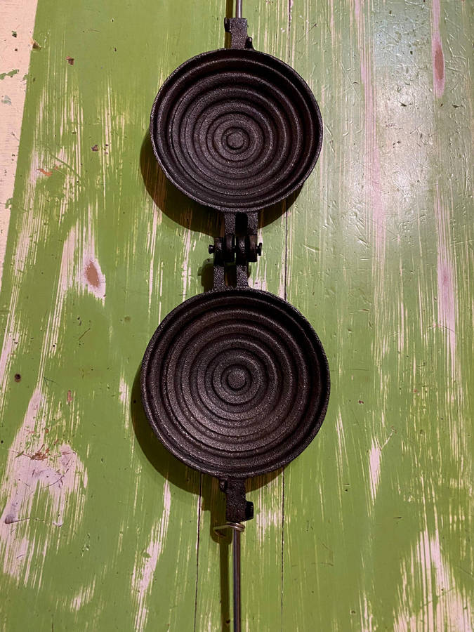 Vintage Cast Iron Jaffle Maker