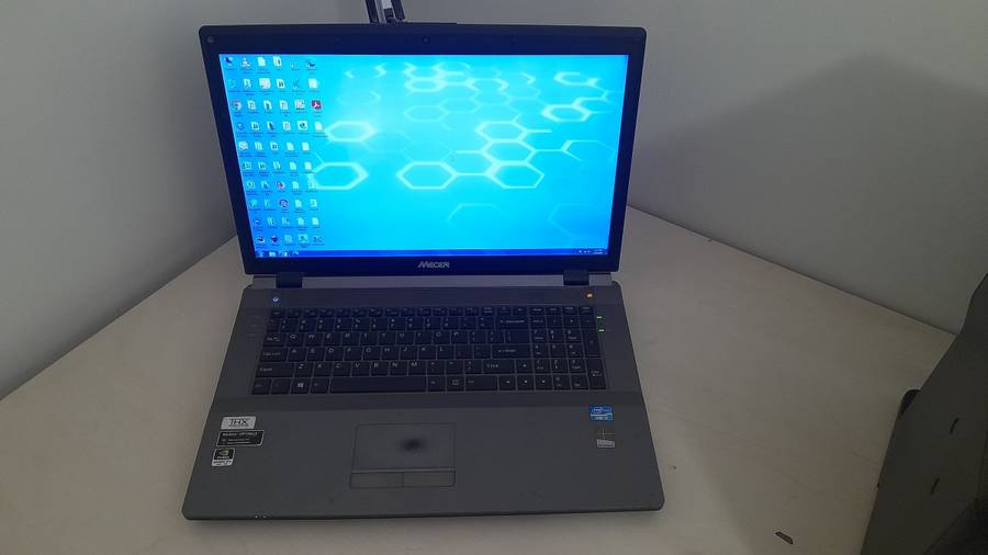 Mecer W370ET Laptop - 16GB RAM, i5 CPU, 17.3 screen