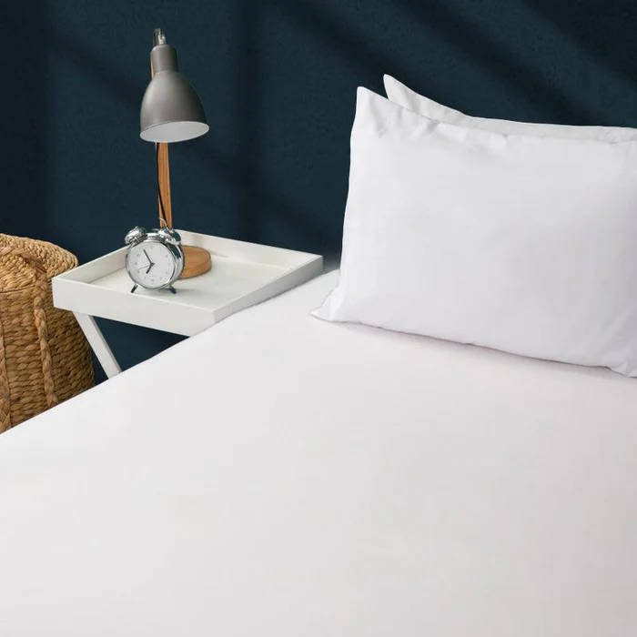carducci fitted sheet white queen microfibre**retail R375