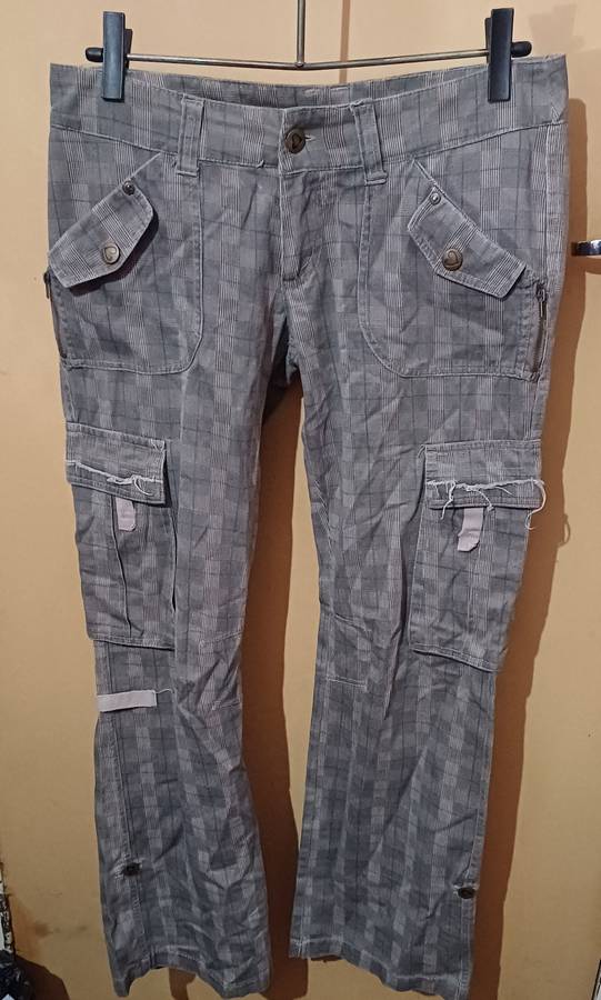 Ladies - Multicolored Pants - Make - Red Surf - Size - 34