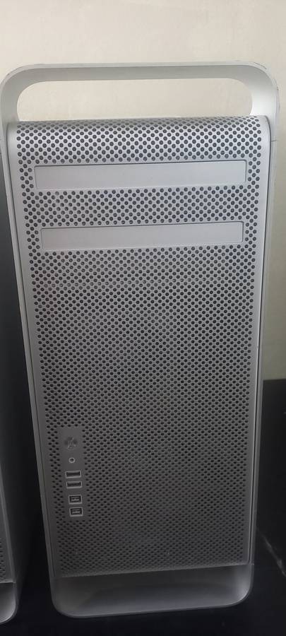 Mac Pro 2x Xeon, 16 GB Ram LAST ONE