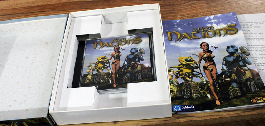 Vintage Big box PC game: Alien Nations (CD)