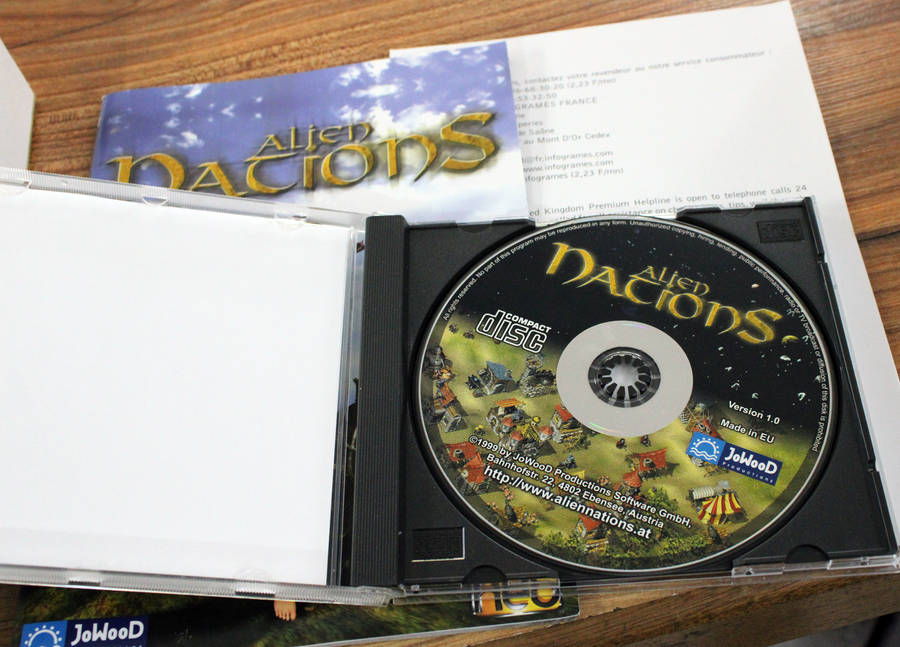 Vintage Big box PC game: Alien Nations (CD)