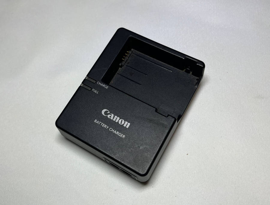Canon LP-E8 Charger & Batteries for Canon 650D