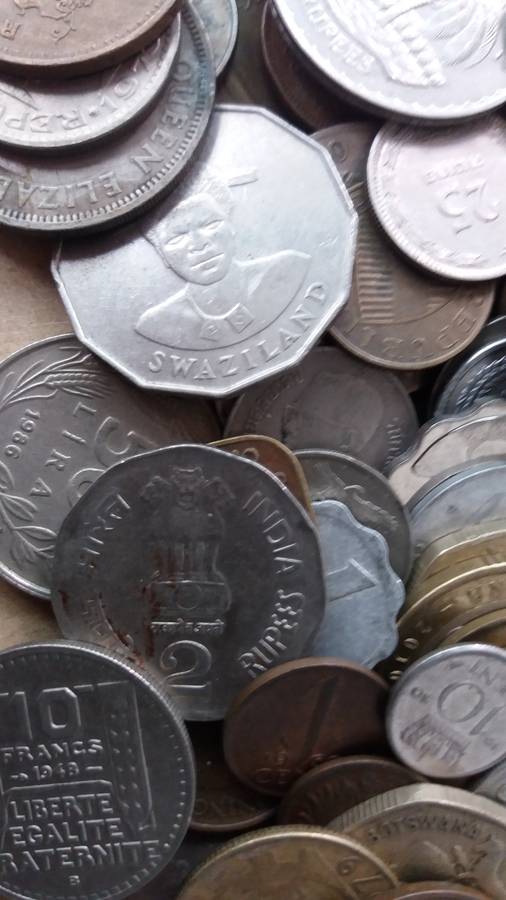 World Mix Coins - lot of 200 coins in total * No South African, UK & USA Coins*