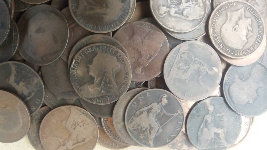 United Kingdom Old 1 Penny mix - 105 coins