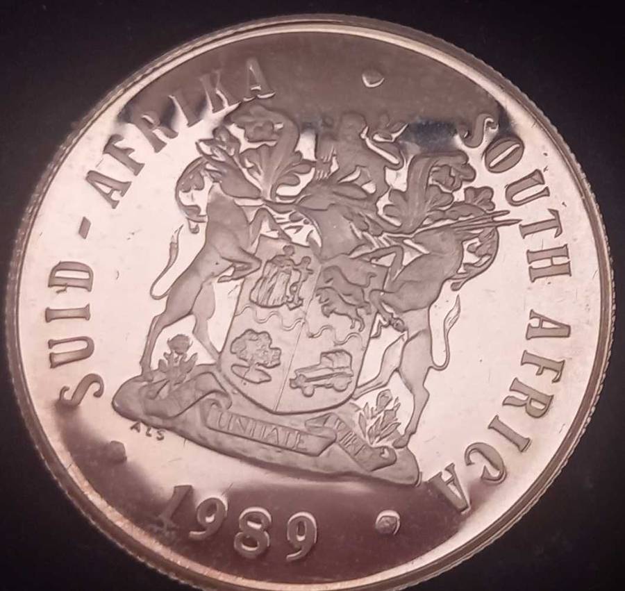 THREE SILVER ONE RAND COINS IN SAM BOX. 1989/1990/1991 .15gr EACH