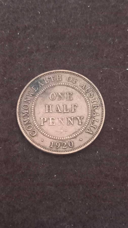 1917 & 1920 AUSTRALIAN ONE HALF PENNY