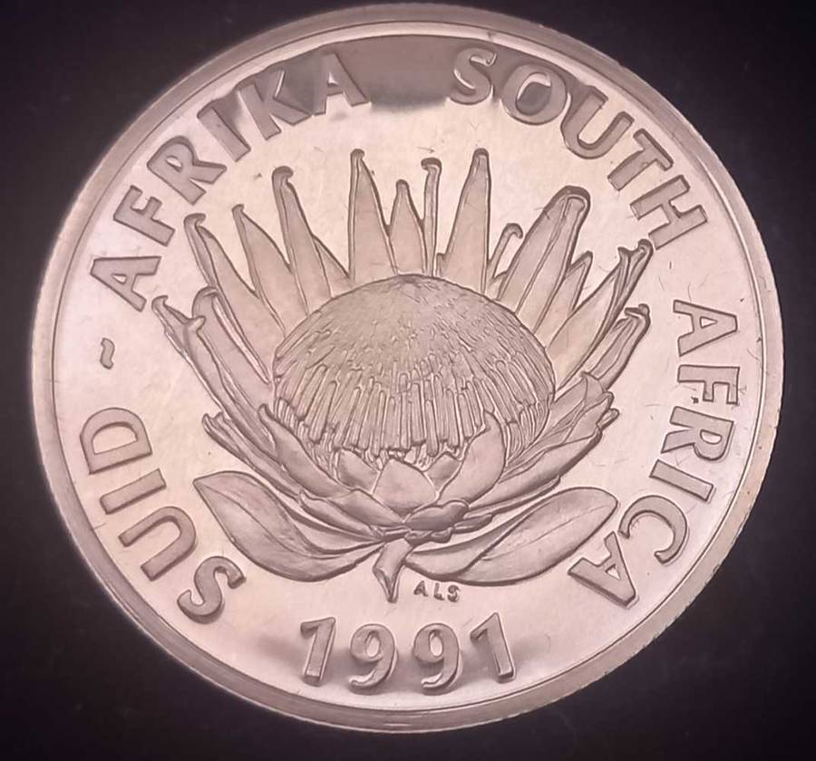 THREE SILVER ONE RAND COINS IN SAM BOX. 1989/1990/1991 .15gr EACH