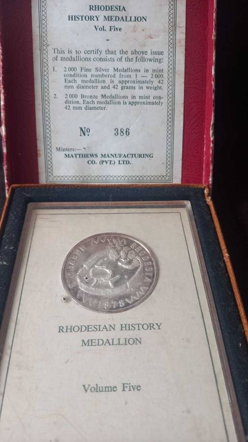 RHODESIA PURE SILVER MEDAL VOL.5