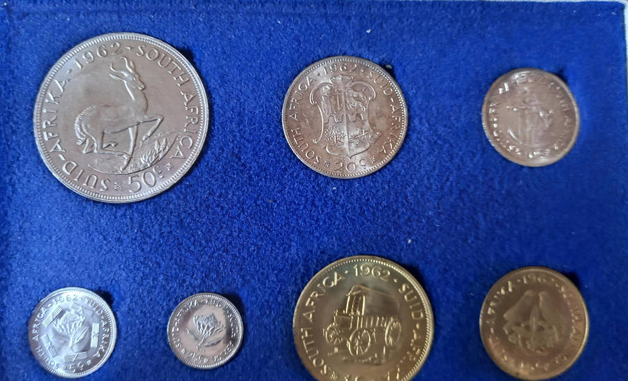 1962 COIN SET AS PER PICTURE