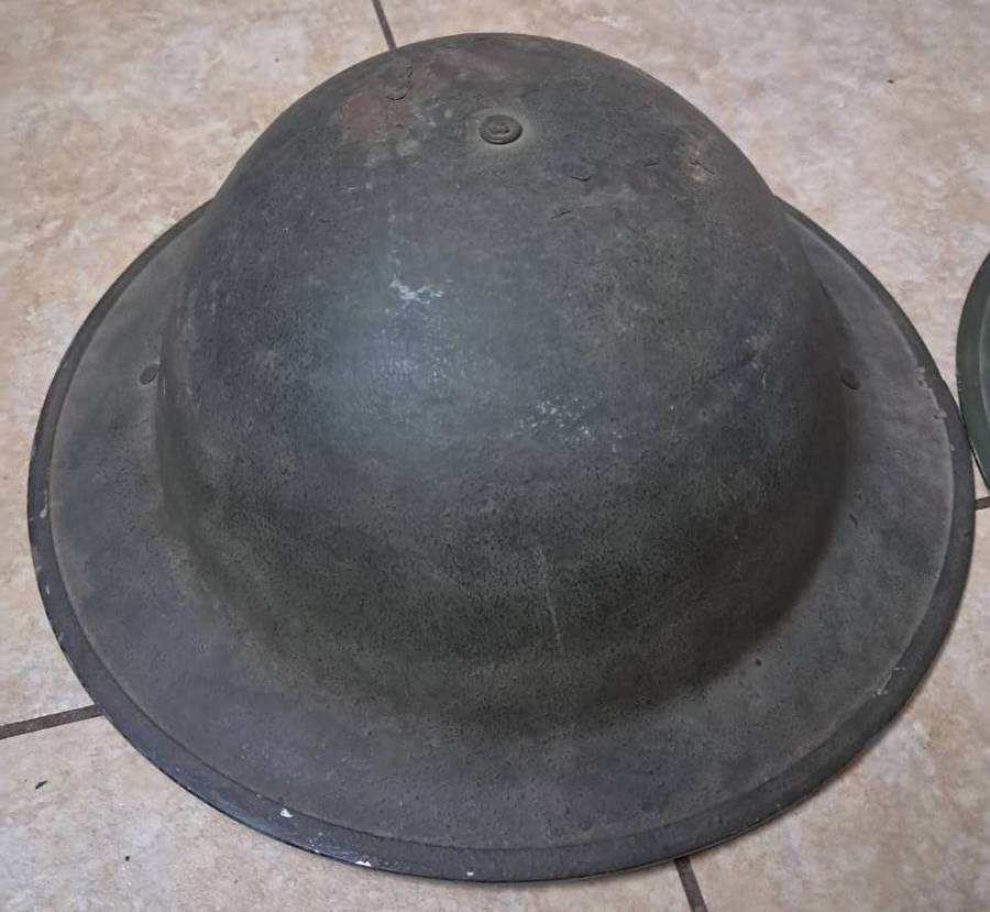 SADF/ SA Army / Berets  Peak Cap & WW 2 Helmets