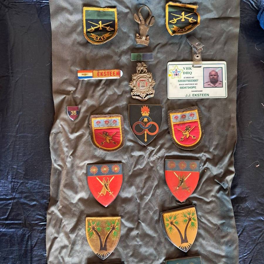 MILITARY MEMORABILIA SCROLL LOADED WITH ITEMS