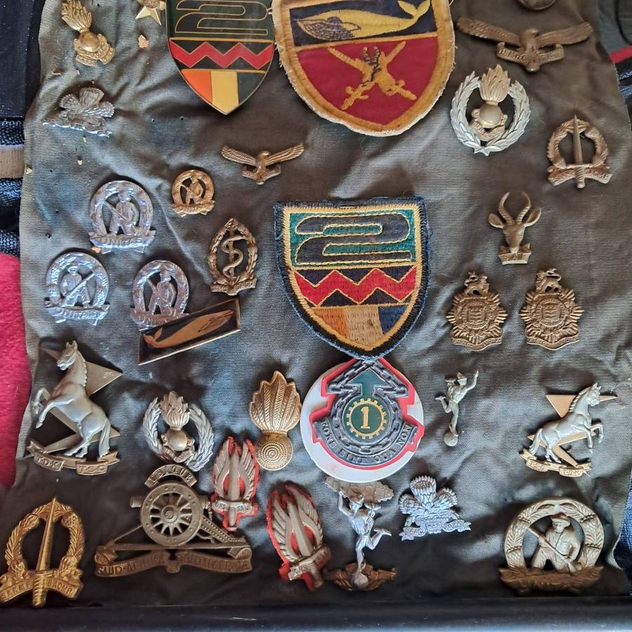 MILITARY MEMORABILIA SCROLL LOADED WITH ITEMS