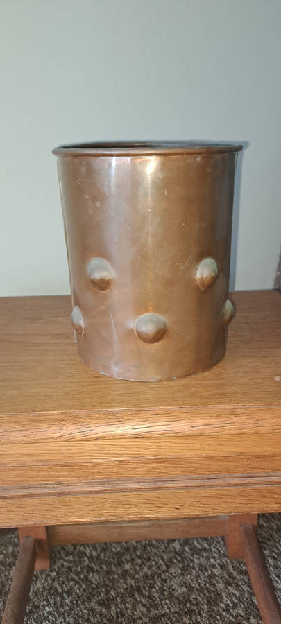 Unique vintage hand made copper pot/overpot/flowerpot quite heavy