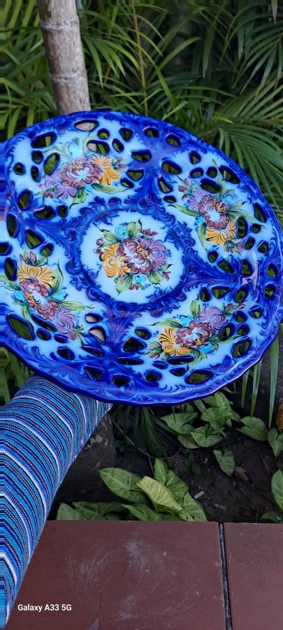 large Portuguese decorative plate 36cm diam Vestal Alcubaca