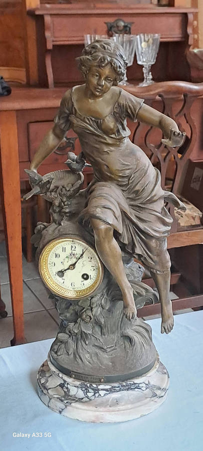 Louis & François Moreau, 'Premier Fruit', patinated spelter clock, H 52 cm