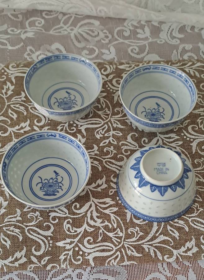 Jindgezhen Porcelain Blue and White Rice Grain Pattern 4x rice bowls