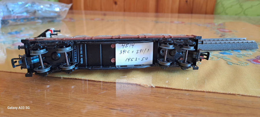 Märklin No. 391 Wagon Freight Car Low-Sided with tarp
