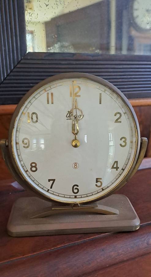 Vintage brass Urgos mechanical tiltable desk clock 8 day