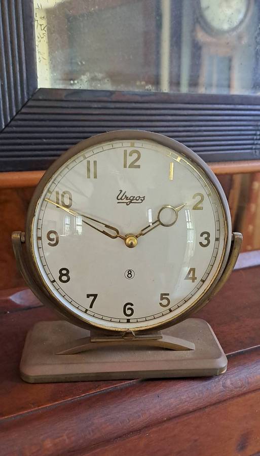 Vintage brass Urgos mechanical tiltable desk clock 8 day