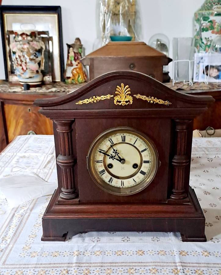 Hamburg American Co 14 Day strike mantle clock working