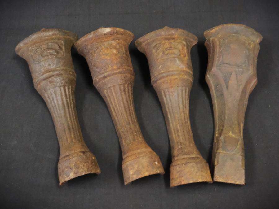 Vintage Cast Iron Bath Feet (Odd Lot)