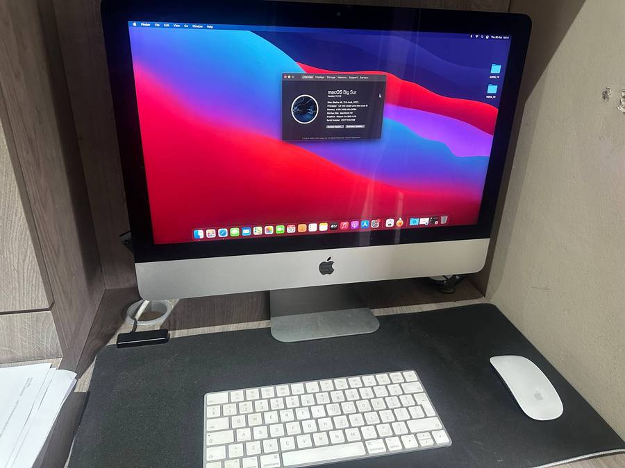 Apple iMac 21.5 (Retina 4K, 2017)  Excellent Condition