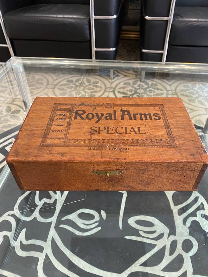 Royal Arms Special Box