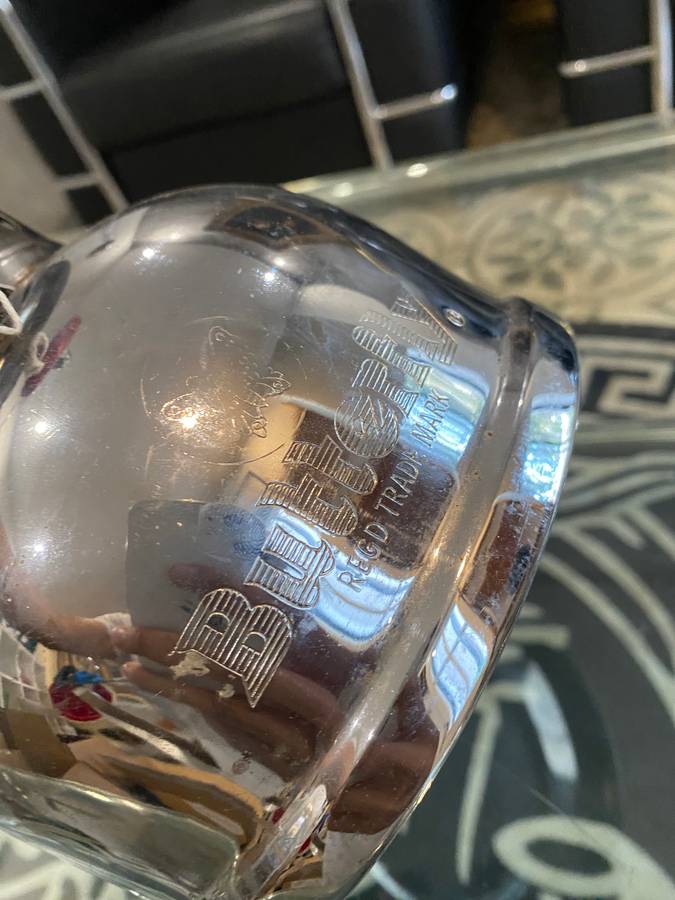 Vintage Butterfly Paraffin Lamp in Good Condition