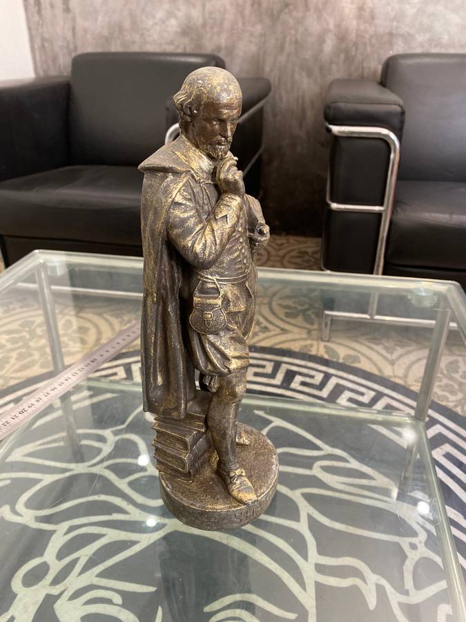 31CM tall spelter Shakespeare sculpture!!!!