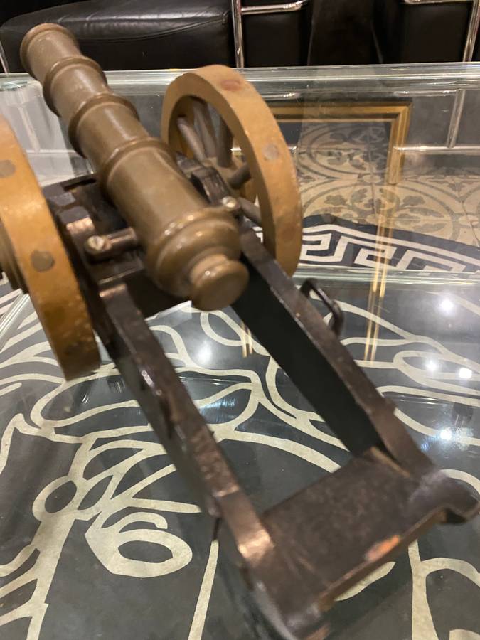 25cm brass and wooden canon