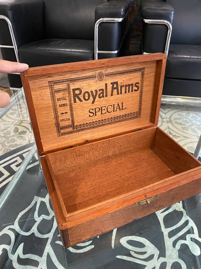 Royal Arms Special Box