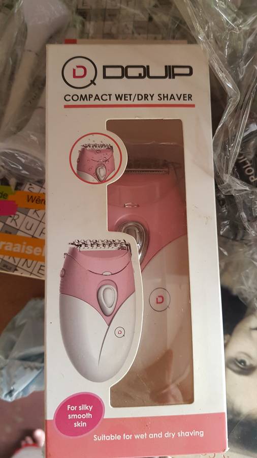 DQuip Wet/Dry Shaver, Foam Bath, Soap, Bath Crystals, Shower Gel, Scrunchie