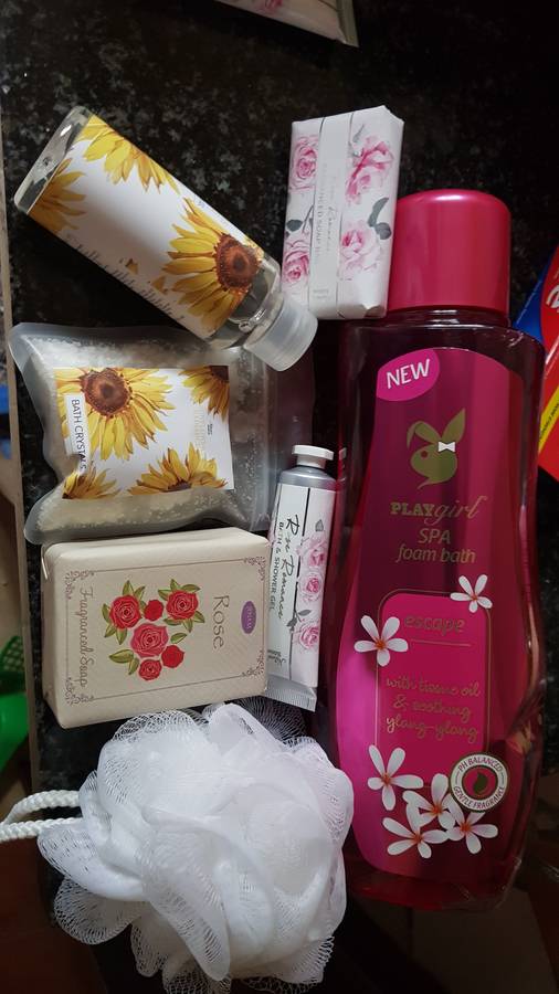 DQuip Wet/Dry Shaver, Foam Bath, Soap, Bath Crystals, Shower Gel, Scrunchie