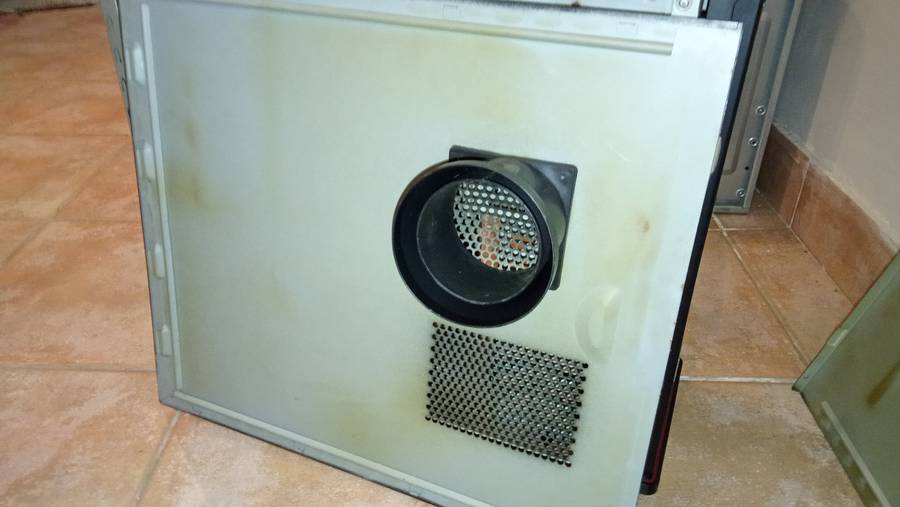Gigabyte PC Tower For Parts or Not Fully Tested. IF THE MOTHERBOARD  STILL WORKS, YOU SCORE!